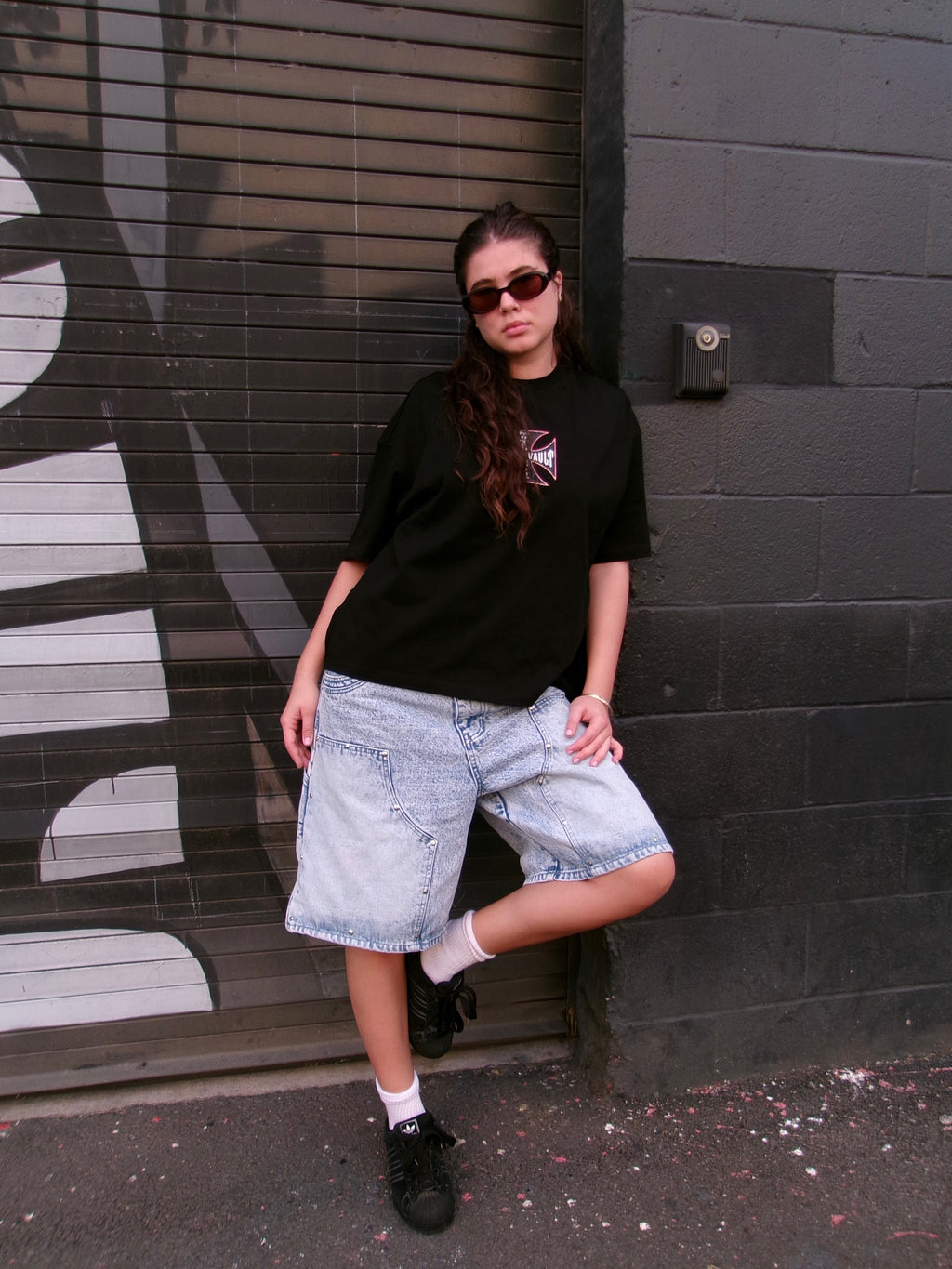 Hawaii Vault Chopper Tee BLK