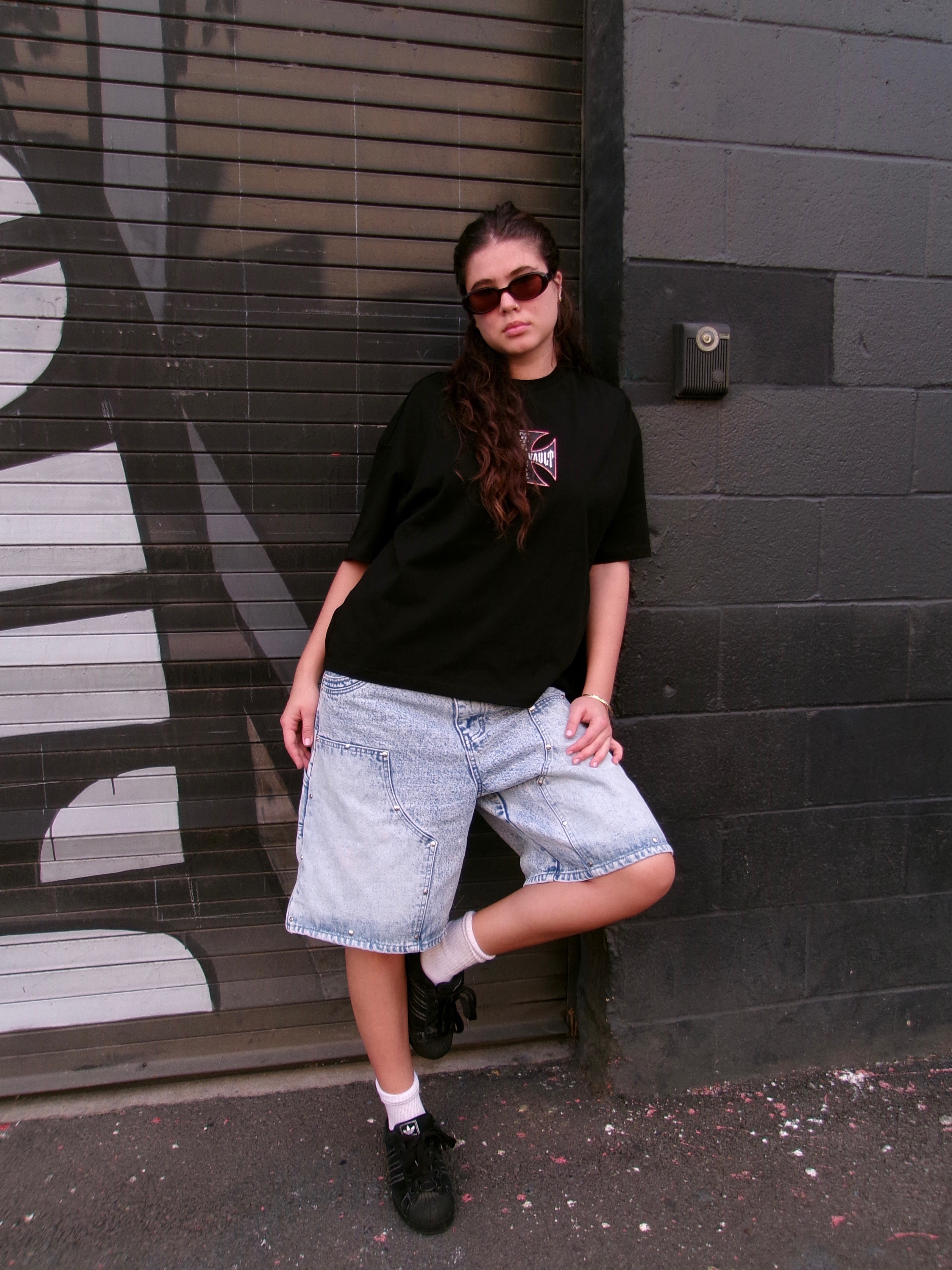 Hawaii Vault Chopper Tee BLK